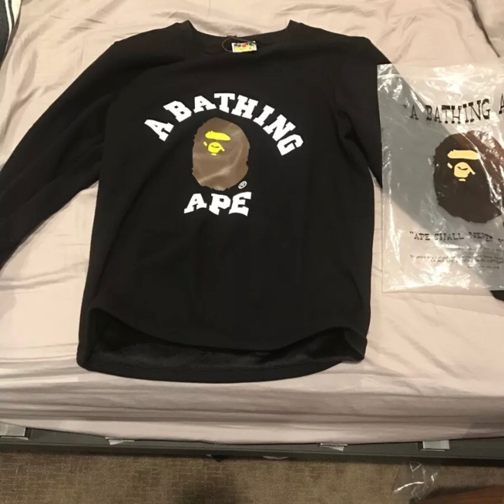 A bathing ape long sleeve t-shirt (rare) REAL